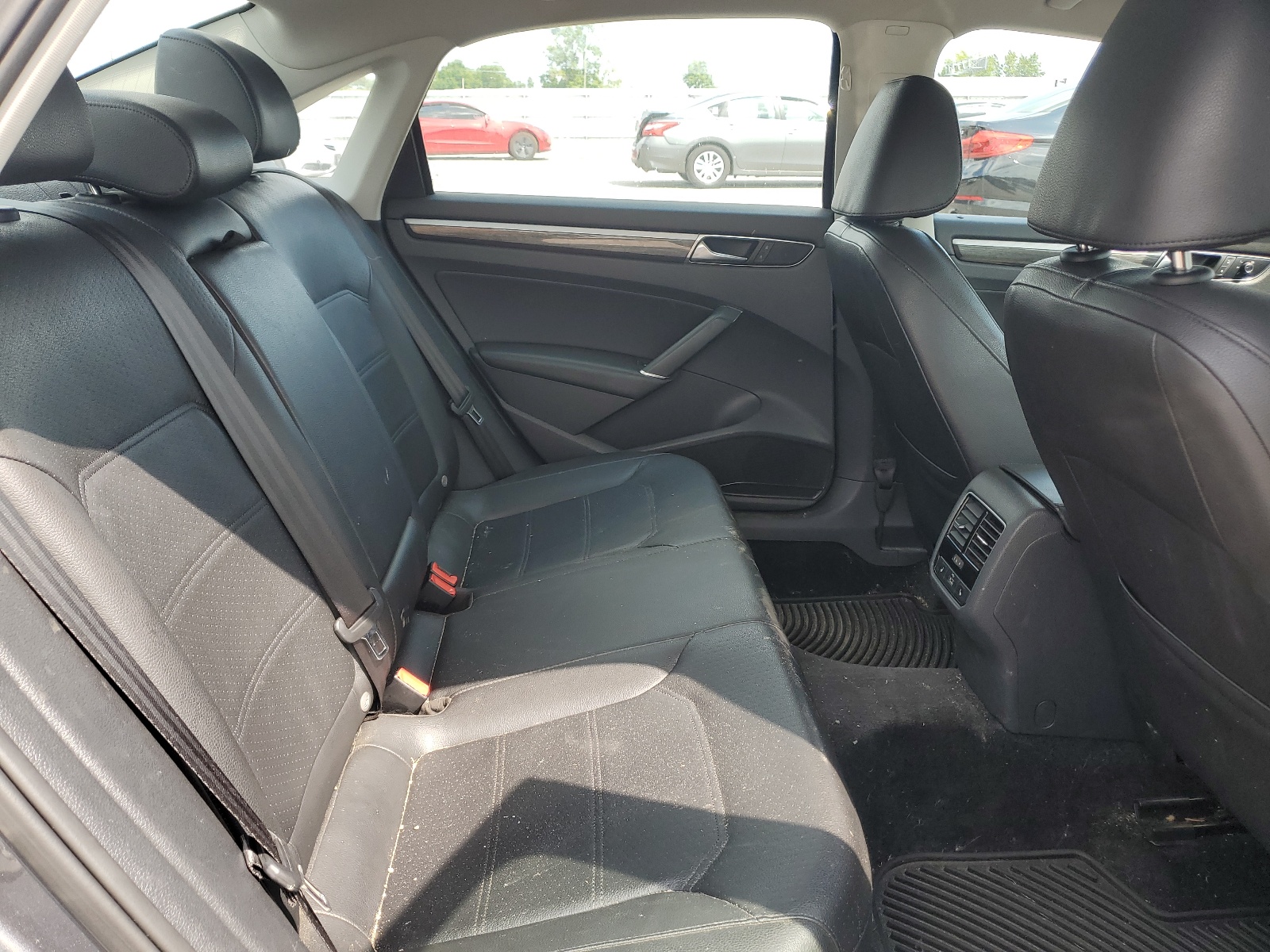 1VWGT7A32HC027571 2017 Volkswagen Passat Se