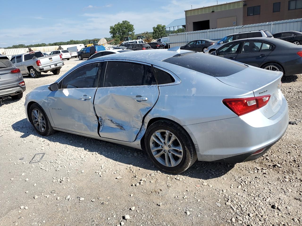 VIN 1G1ZD5ST2JF205035 2018 CHEVROLET MALIBU no.2