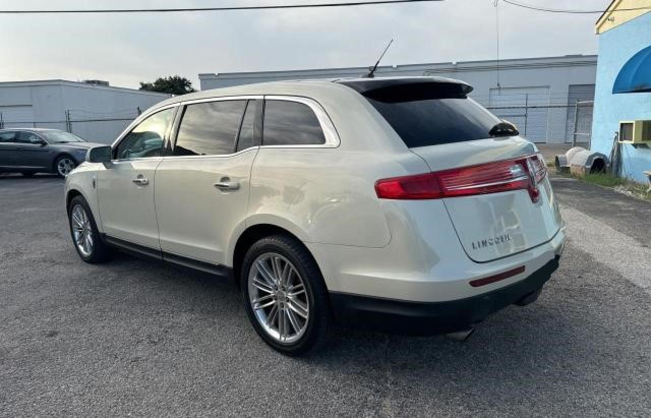 2014 Lincoln Mkt VIN: 2LMHJ5AT2EBL55053 Lot: 63726964