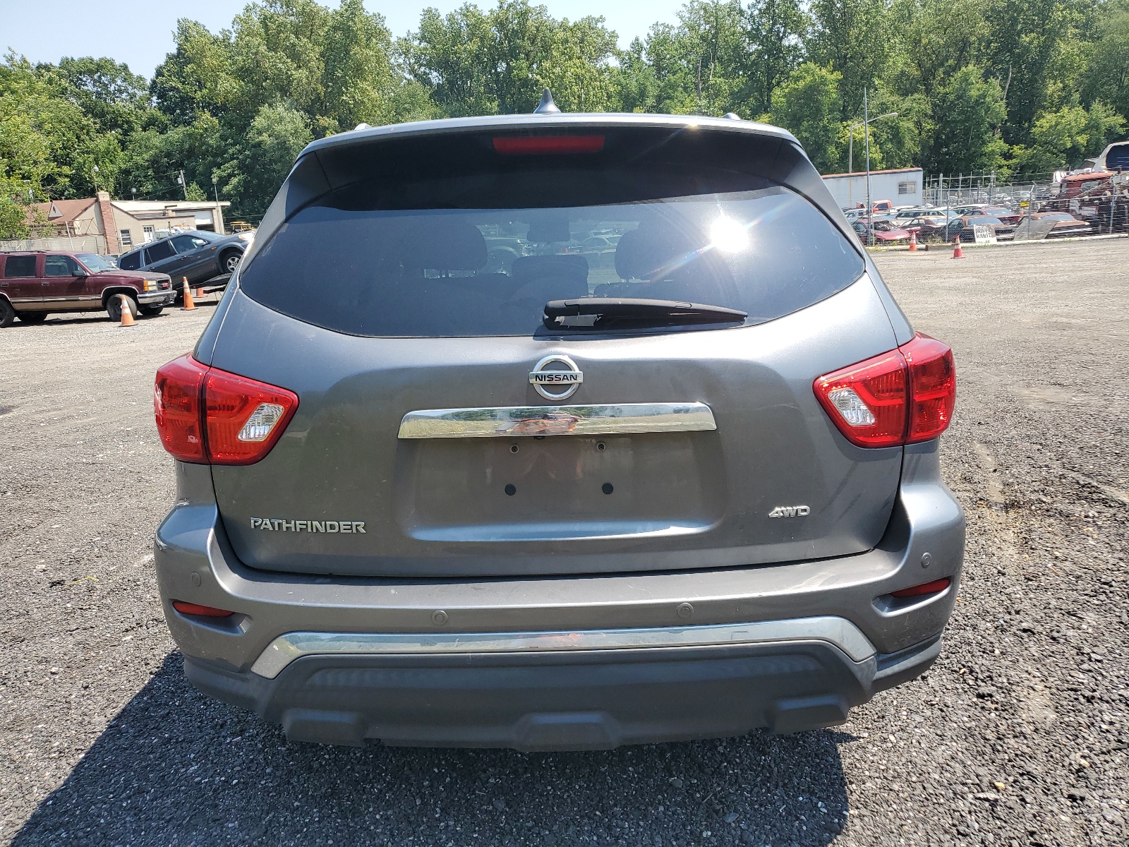 2019 Nissan Pathfinder S vin: 5N1DR2MM7KC644155