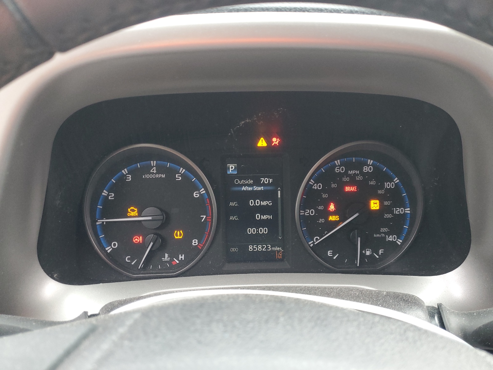 2T3RFREV8HW657862 2017 Toyota Rav4 Xle