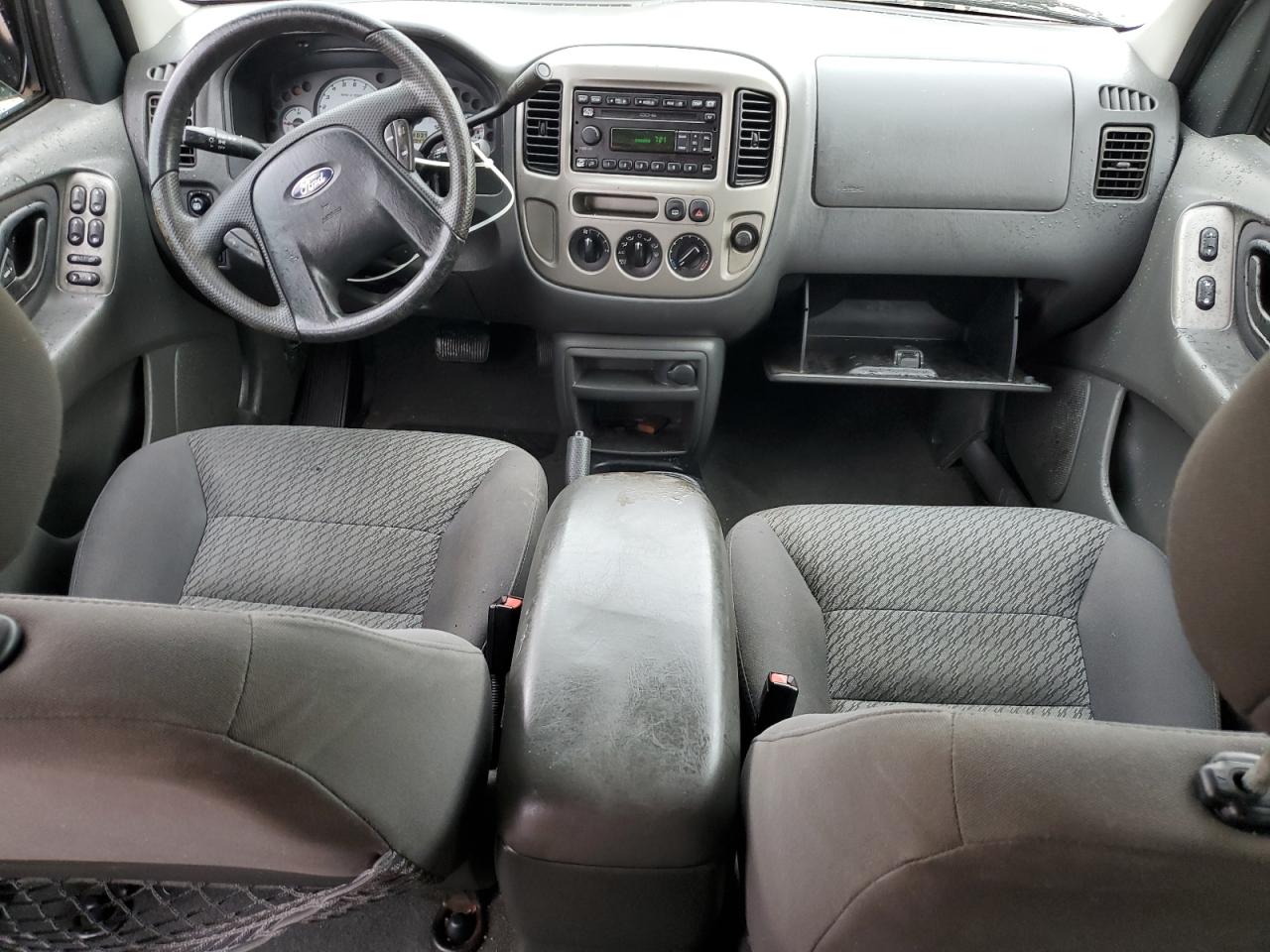 2004 Ford Escape Xlt VIN: 1FMYU03194KA98303 Lot: 63131754