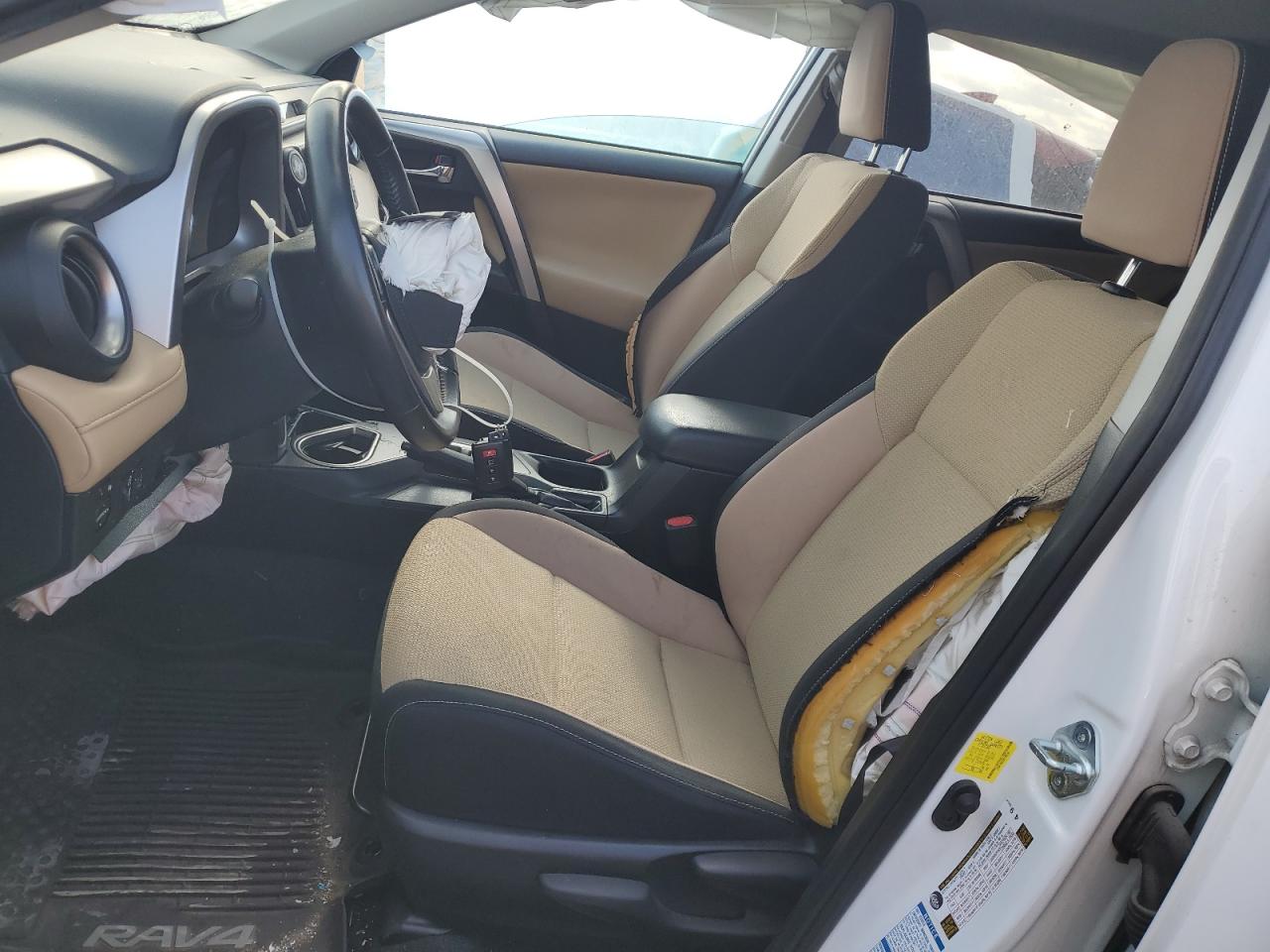 2017 Toyota Rav4 Hv Le VIN: JTMRJREV2HD106242 Lot: 61332514