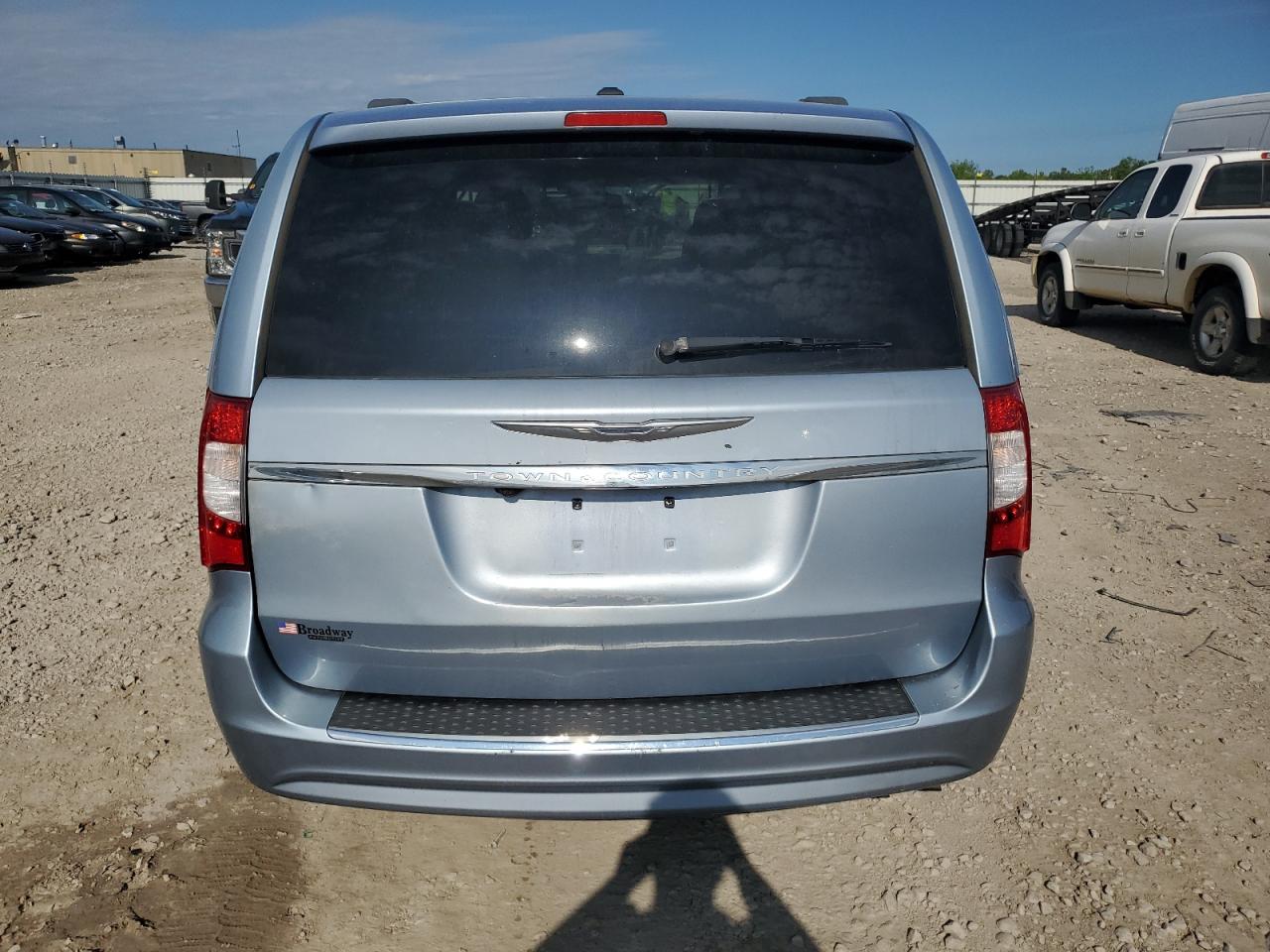 2013 Chrysler Town & Country Touring VIN: 2C4RC1BG2DR620813 Lot: 61998664