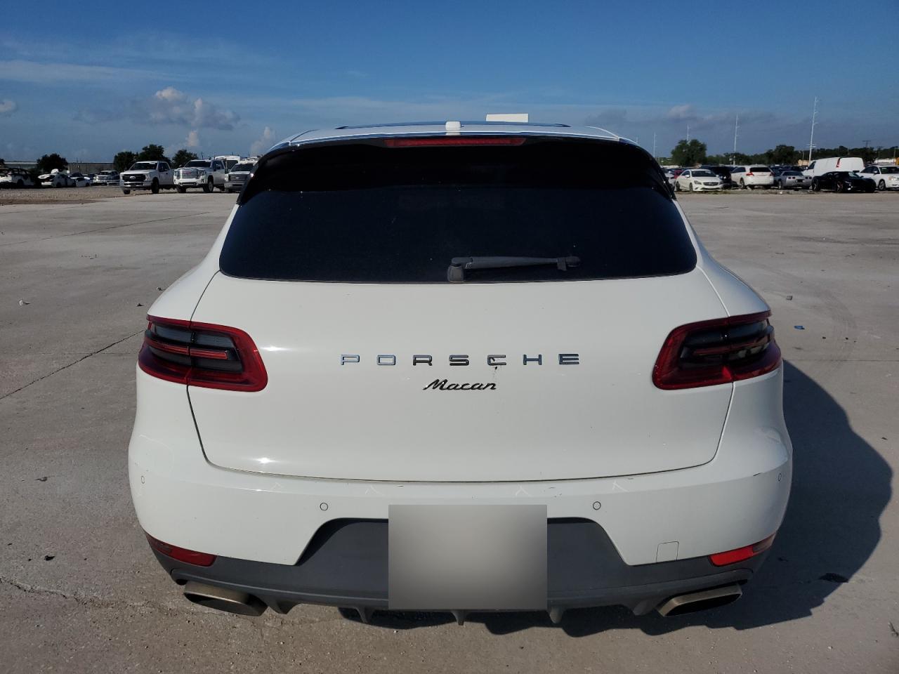 2017 Porsche Macan VIN: WP1AA2A50HLB05976 Lot: 65128914