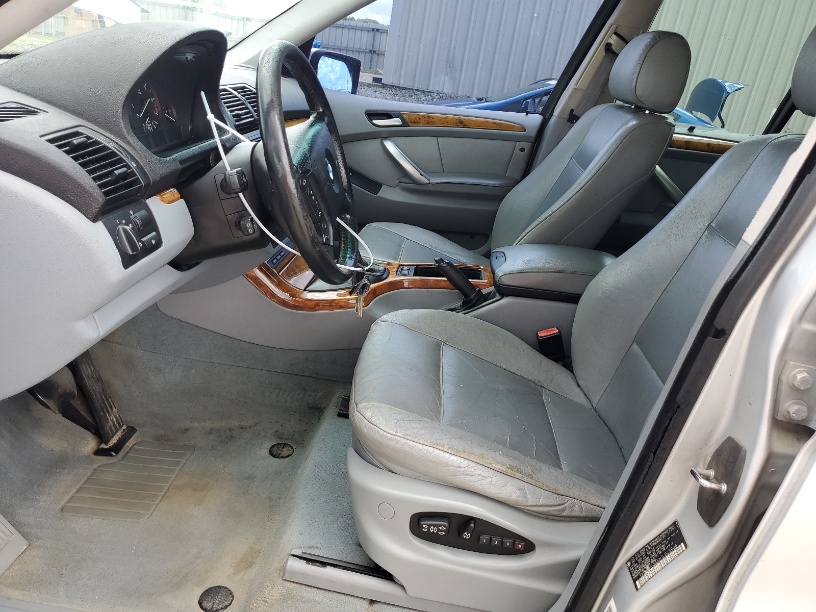 WBAFA535X1LP25906 2001 BMW X5 3.0I