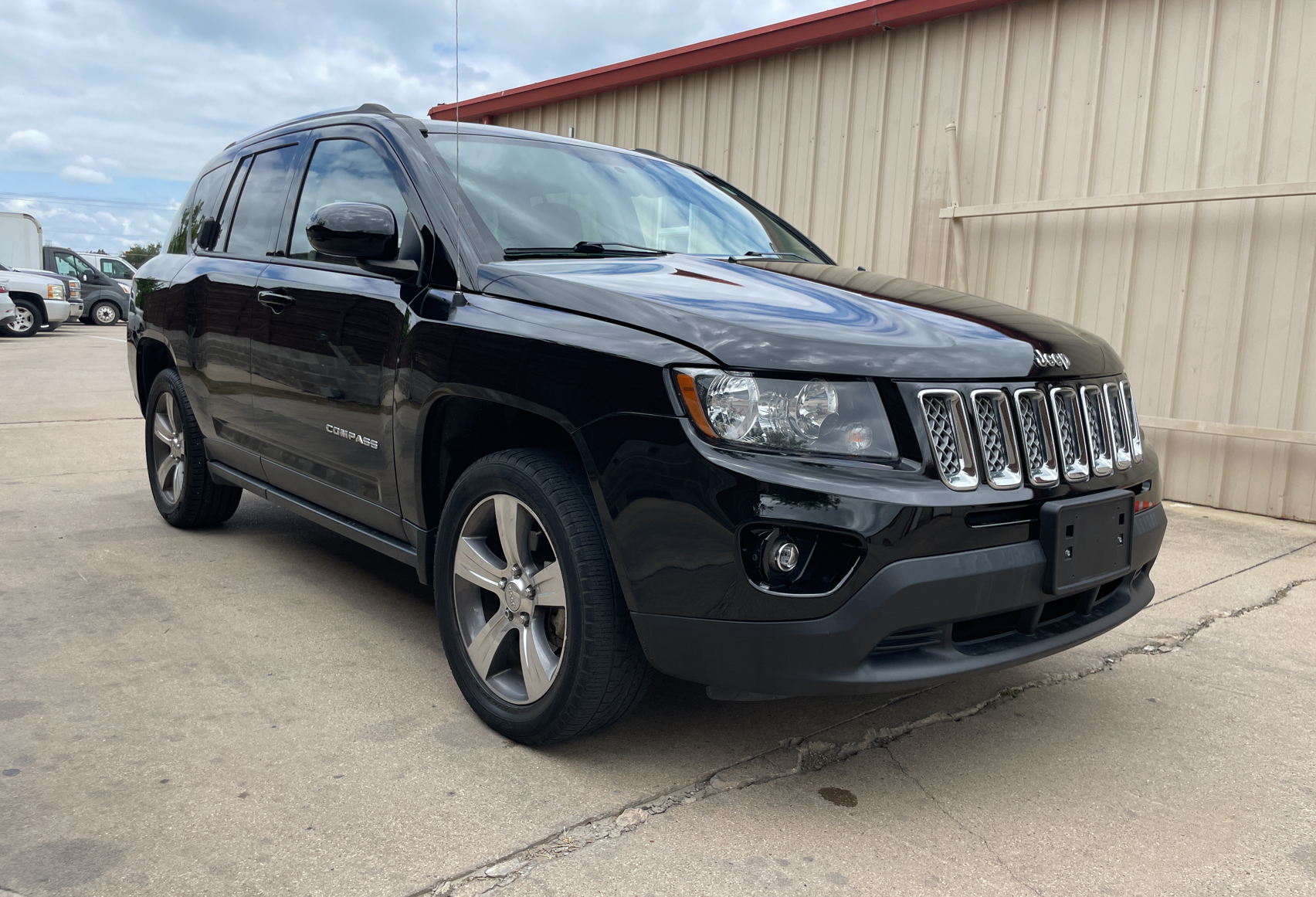 2016 Jeep Compass Latitude vin: 1C4NJCEA9GD726707