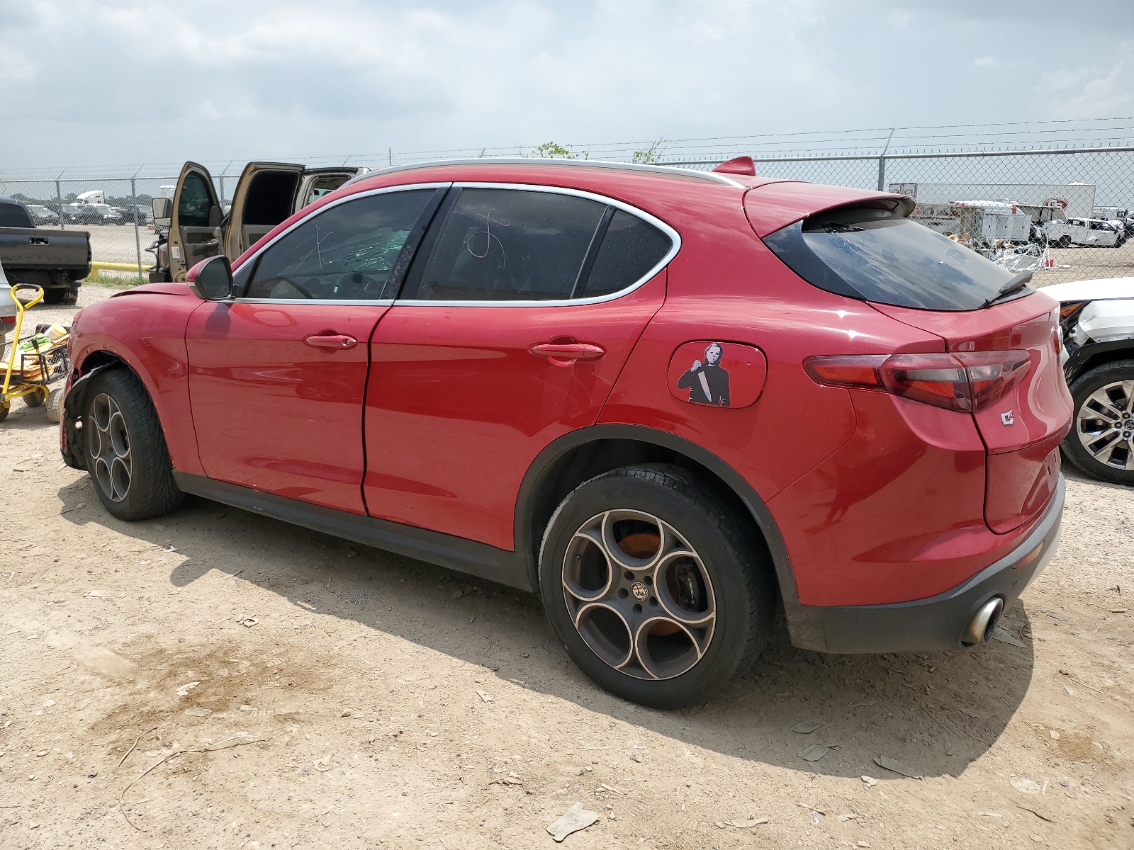 2018 Alfa Romeo Stelvio vin: ZASFAKAN2J7B70115