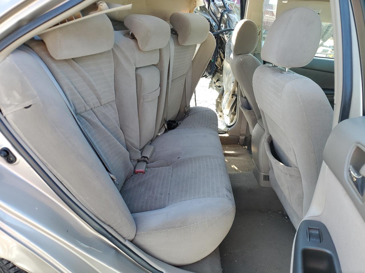 2005 Toyota Camry Le VIN: 4T1BF32K25U608881 Lot: 63408944