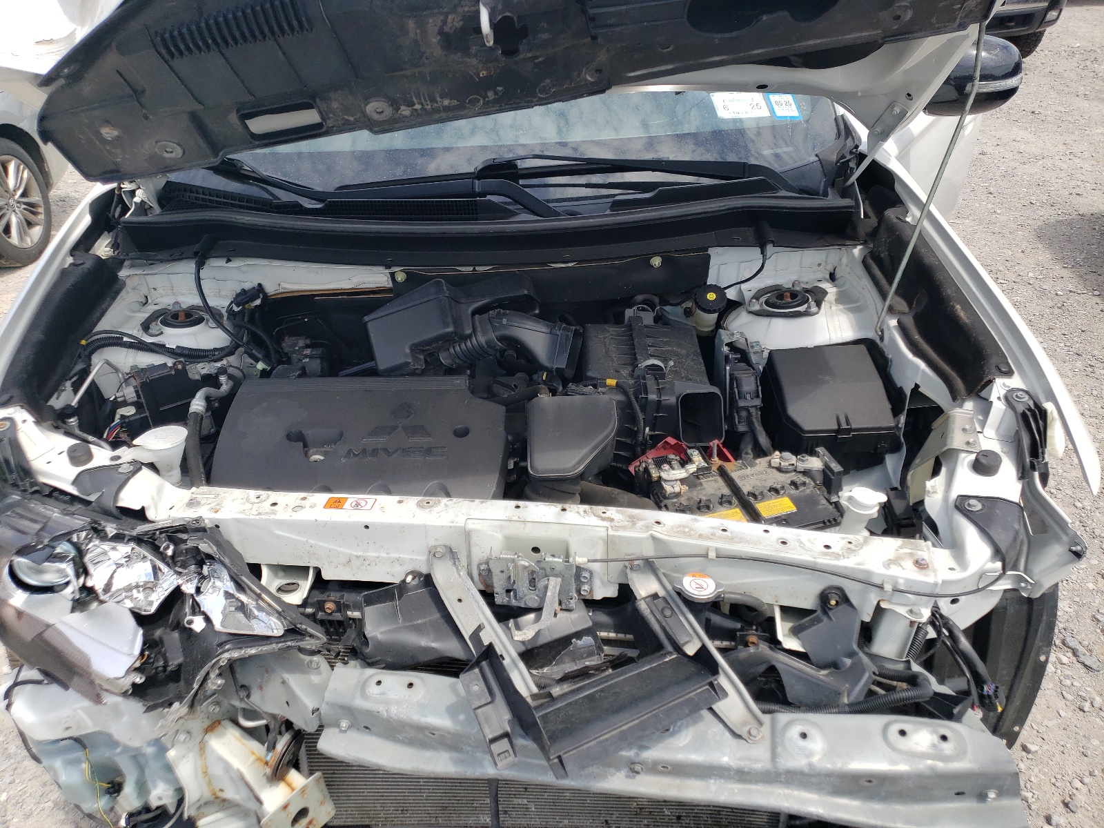 JA4AZ3A36LZ004830 2020 Mitsubishi Outlander Se