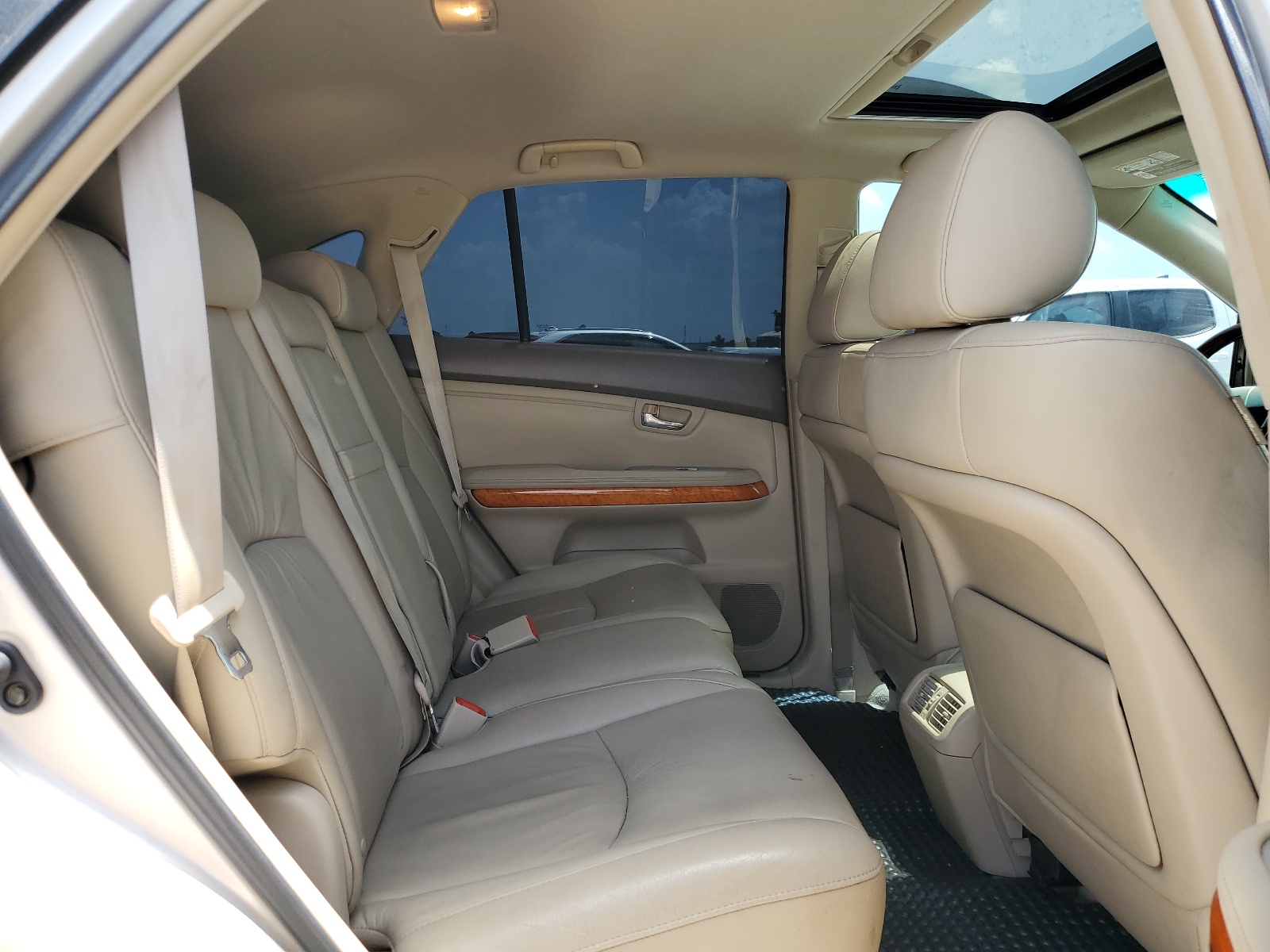 2T2GA31U05C032647 2005 Lexus Rx 330