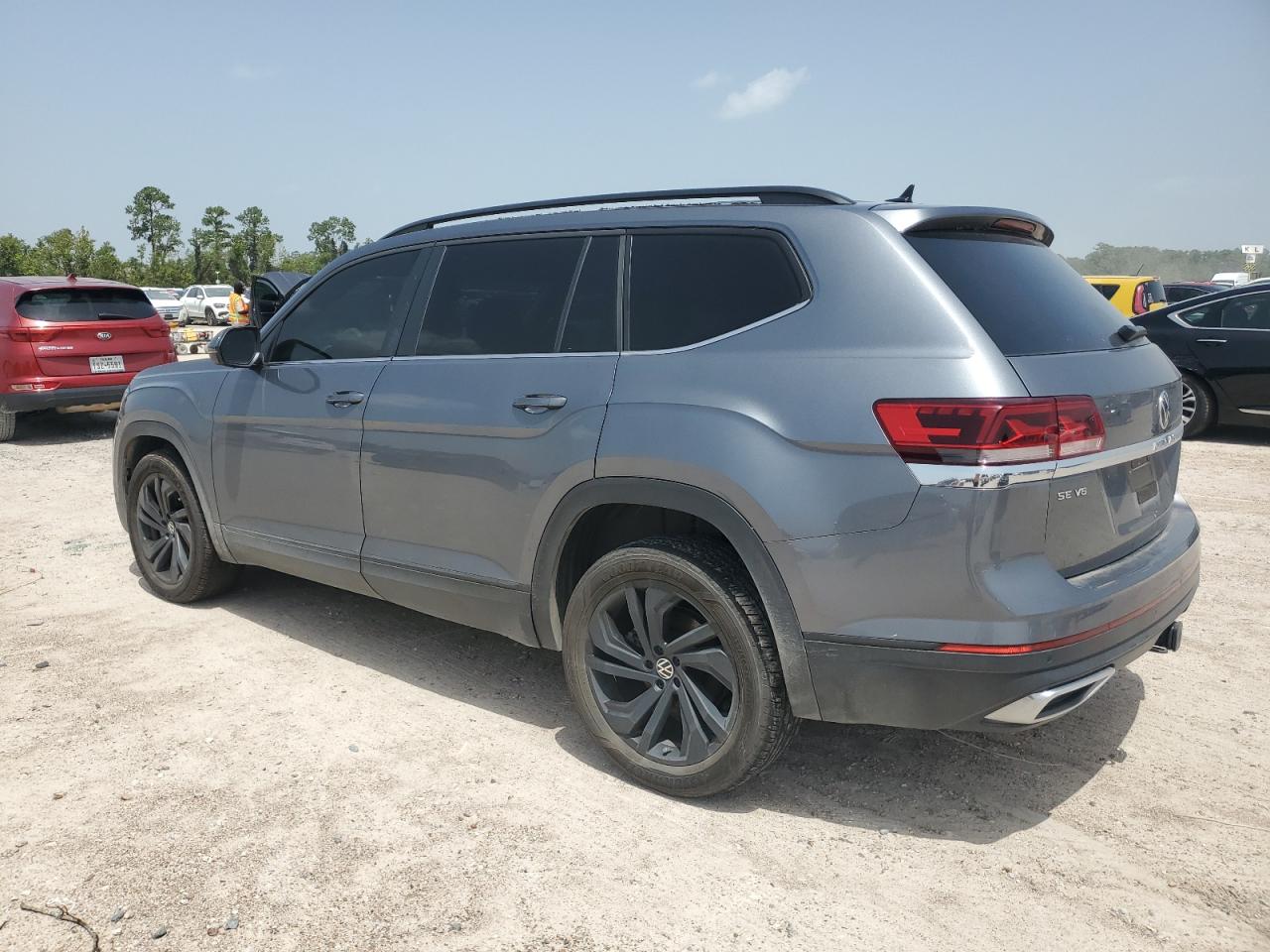 VIN 1V2JR2CA0NC530337 2022 VOLKSWAGEN ATLAS no.2