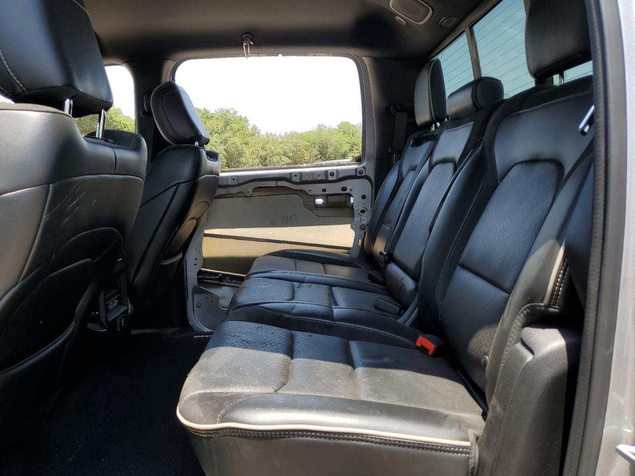 2019 Ram 1500 Laramie VIN: 1C6SRFJT1KN605801 Lot: 62693994