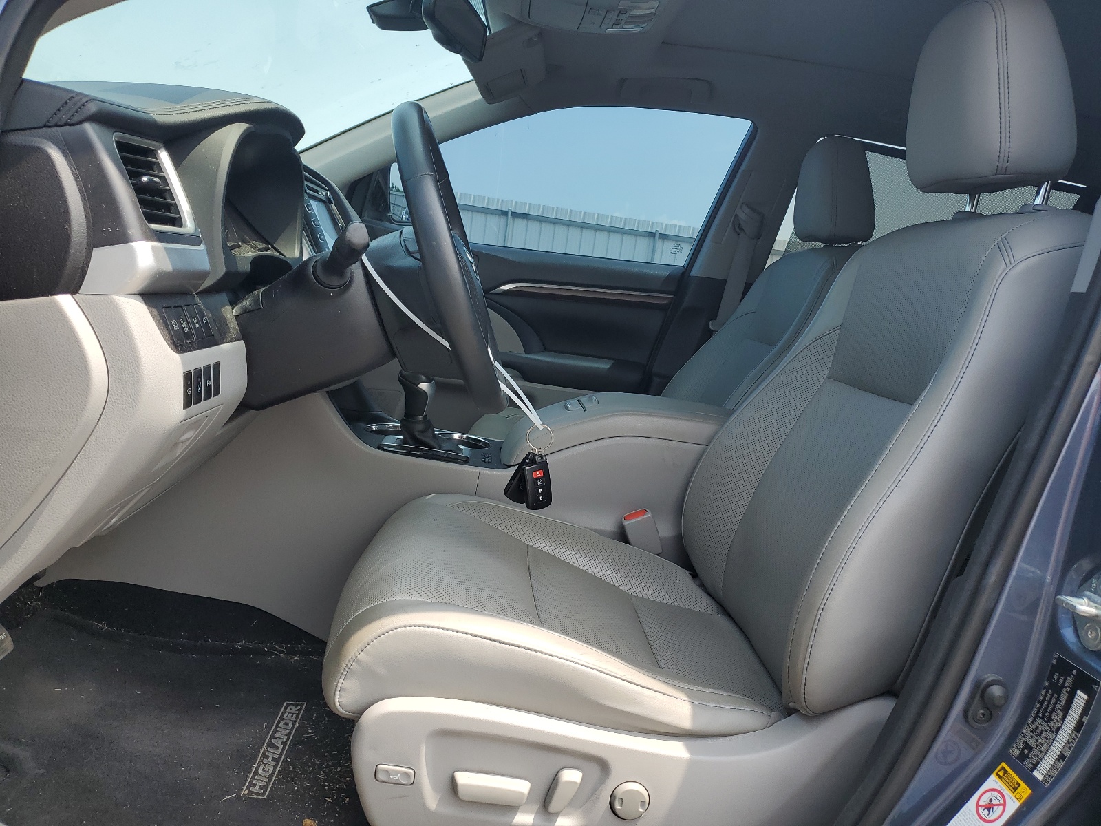 5TDDKRFH2FS201661 2015 Toyota Highlander Limited