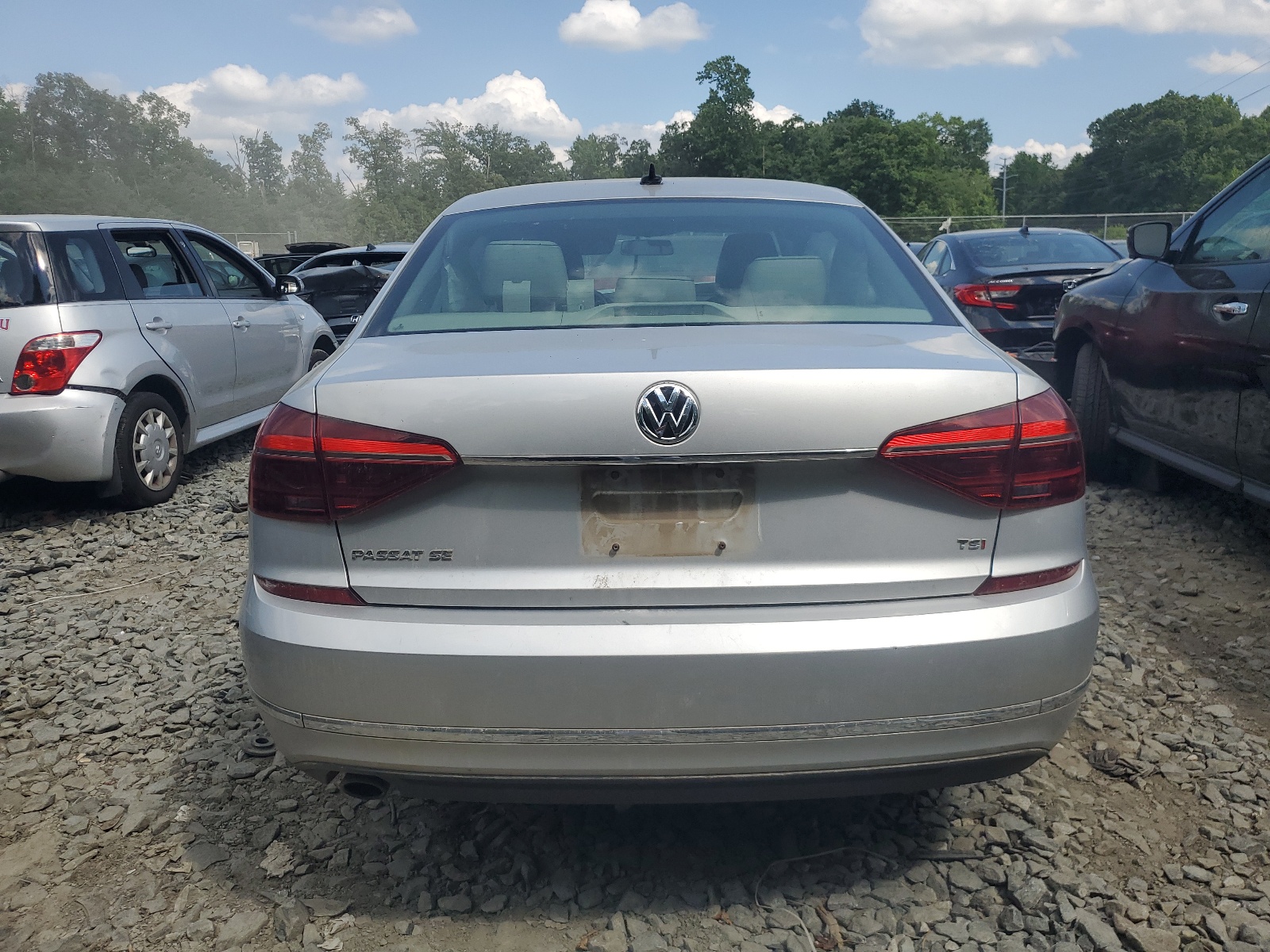 1VWBT7A35HC019572 2017 Volkswagen Passat Se