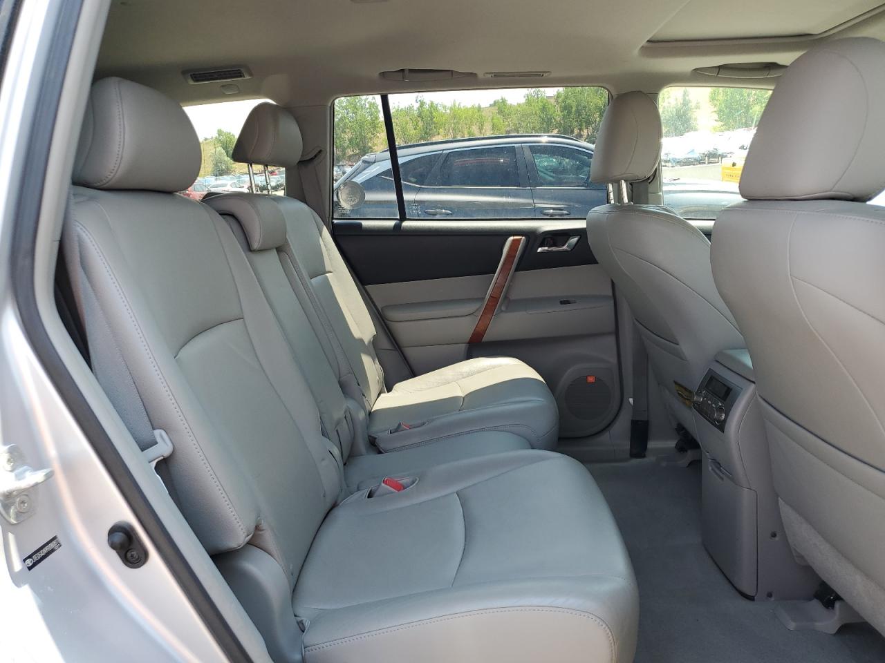 2009 Toyota Highlander Limited VIN: JTEDS42A992080811 Lot: 63621554