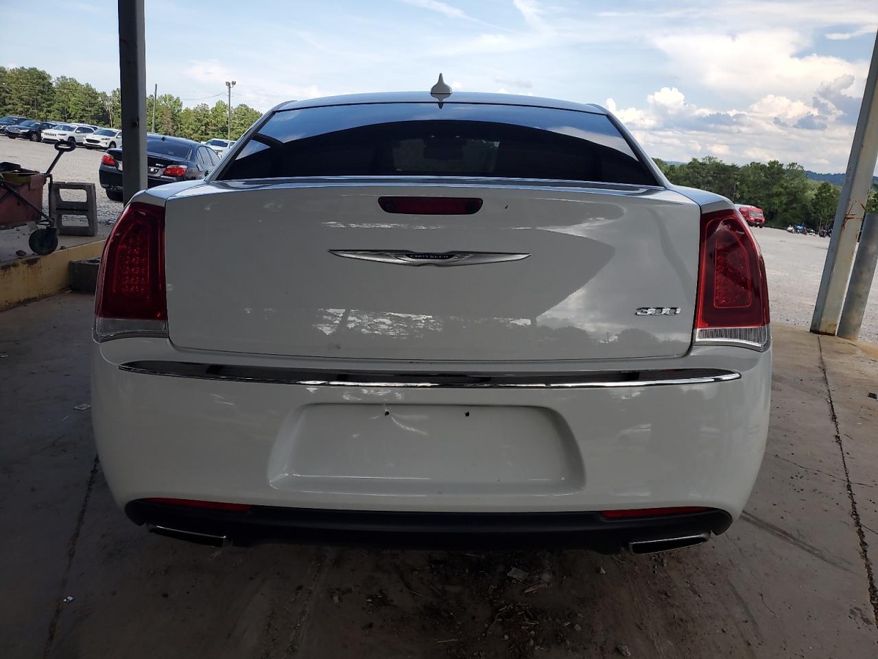 2019 Chrysler 300 Touring VIN: 2C3CCAAG4KH560158 Lot: 63390024