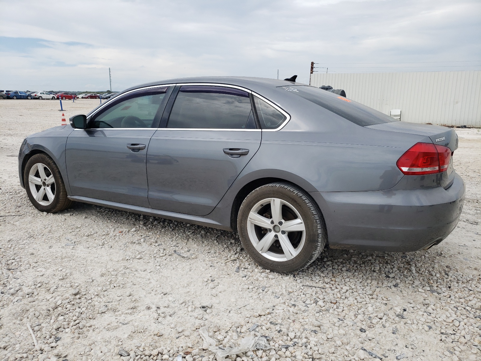 2013 Volkswagen Passat Se vin: 1VWBN7A38DC039111