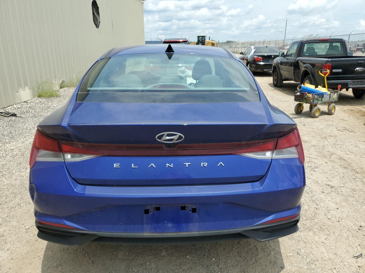 KMHLM4AG8PU447713 2023 Hyundai Elantra Sel