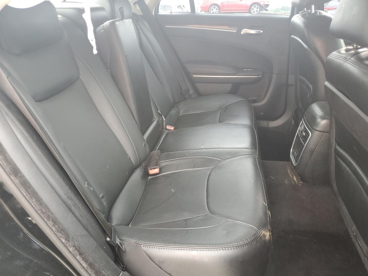 2016 Chrysler 300 Limited VIN: 2C3CCAAGXGH111381 Lot: 63441014