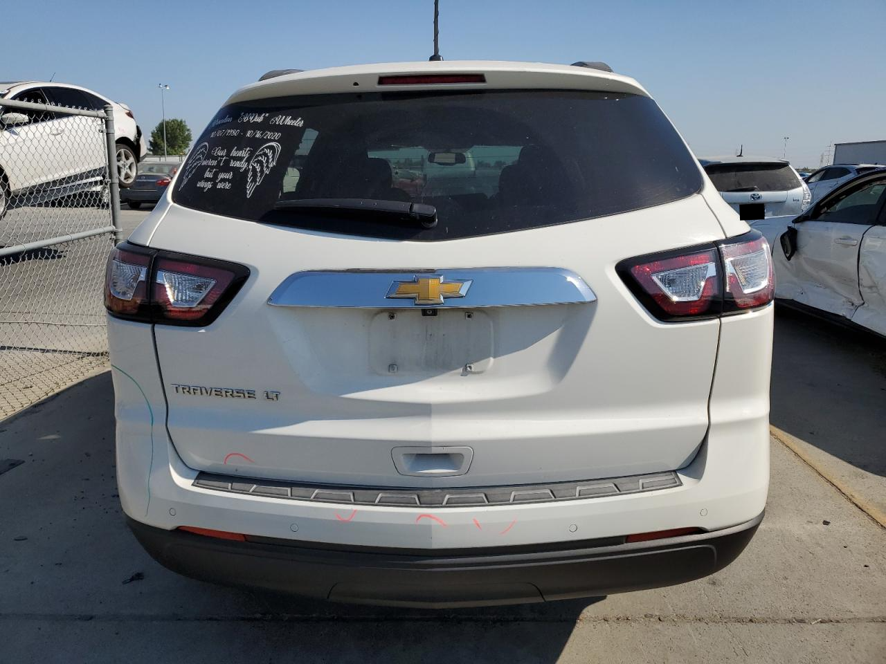 1GNKRHKD0EJ101335 2014 Chevrolet Traverse Lt