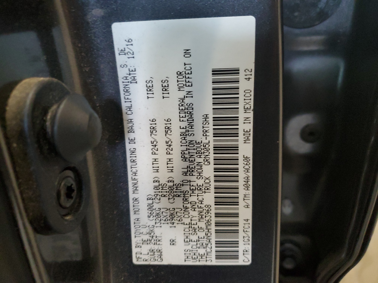 3TMCZ5AN5HM063968 2017 Toyota Tacoma Double Cab