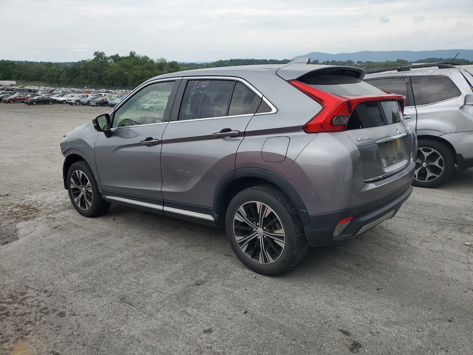 JA4AT5AA0JZ040456 2018 Mitsubishi Eclipse Cross Se