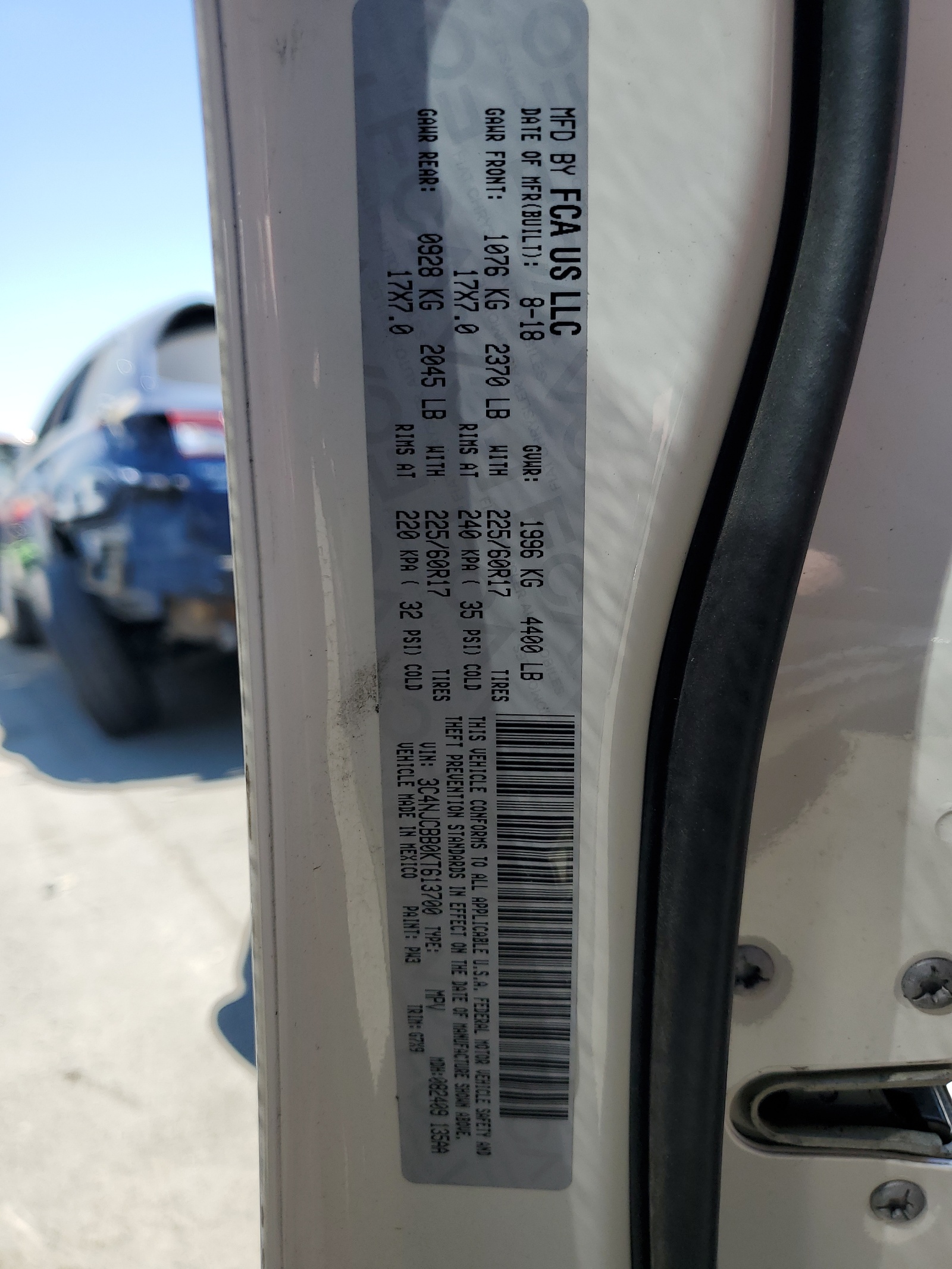 3C4NJCBB0KT613700 2019 Jeep Compass Latitude