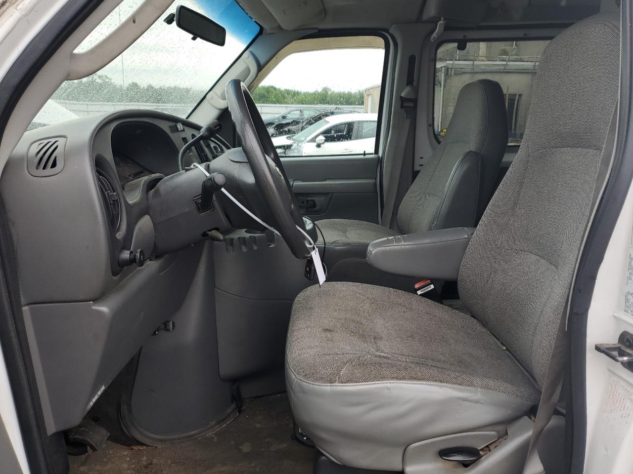 2004 Ford Econoline E350 Super Duty Van VIN: 1FTSE34P24HA65636 Lot: 62746084