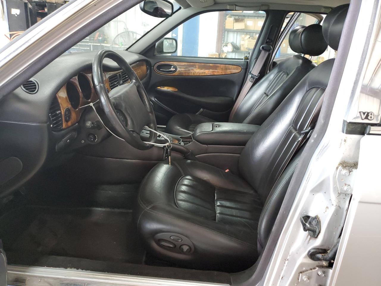 2001 Jaguar Xj8 VIN: SAJDA14C4YLF14960 Lot: 63613344