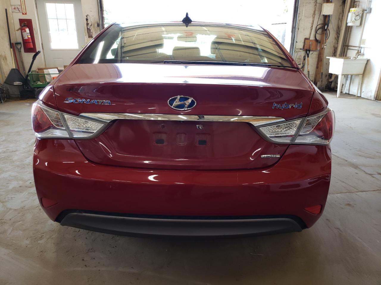 2013 Hyundai Sonata Hybrid VIN: KMHEC4A4XDA081588 Lot: 62731854