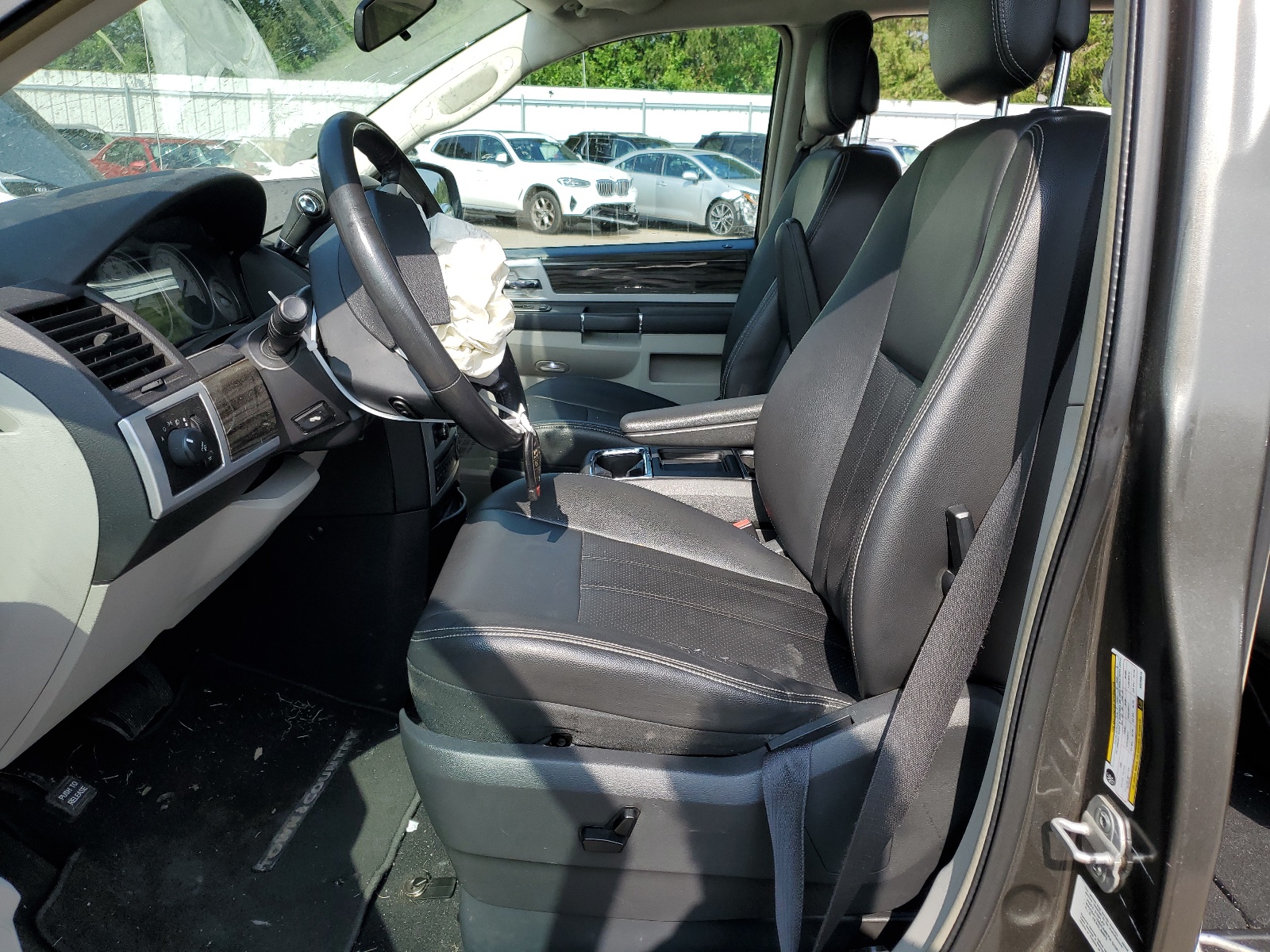 2A4RR5D15AR299614 2010 Chrysler Town & Country Touring