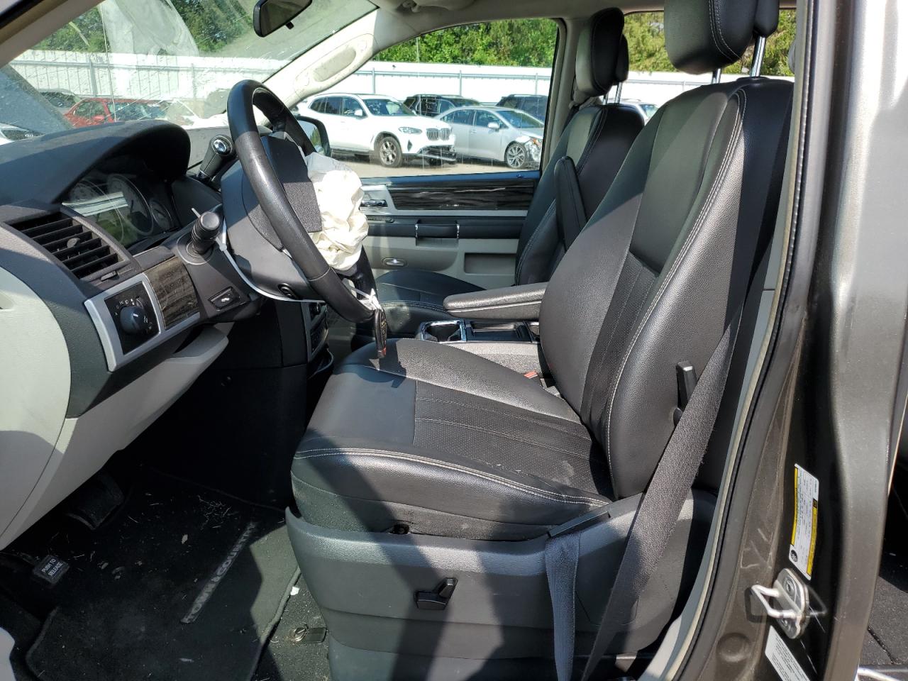 2010 Chrysler Town & Country Touring VIN: 2A4RR5D15AR299614 Lot: 62738034