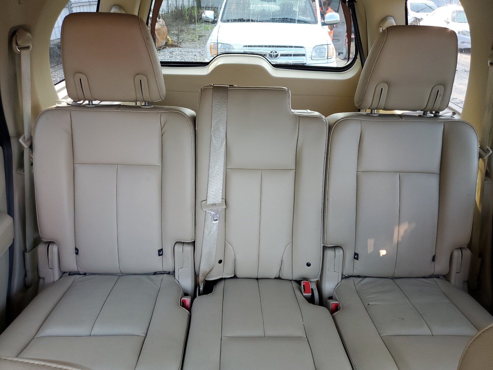 1FMJU1JT2GEF12312 2016 Ford Expedition Xlt