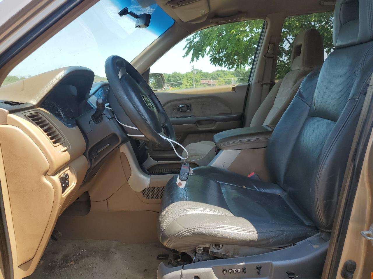 2004 Honda Pilot Ex VIN: 2HKYF184X4H586892 Lot: 64046234