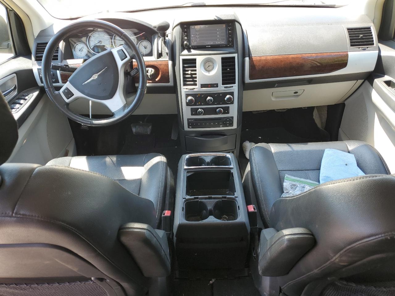 2010 Chrysler Town & Country Touring Plus VIN: 2A4RR8DX2AR376493 Lot: 63839384