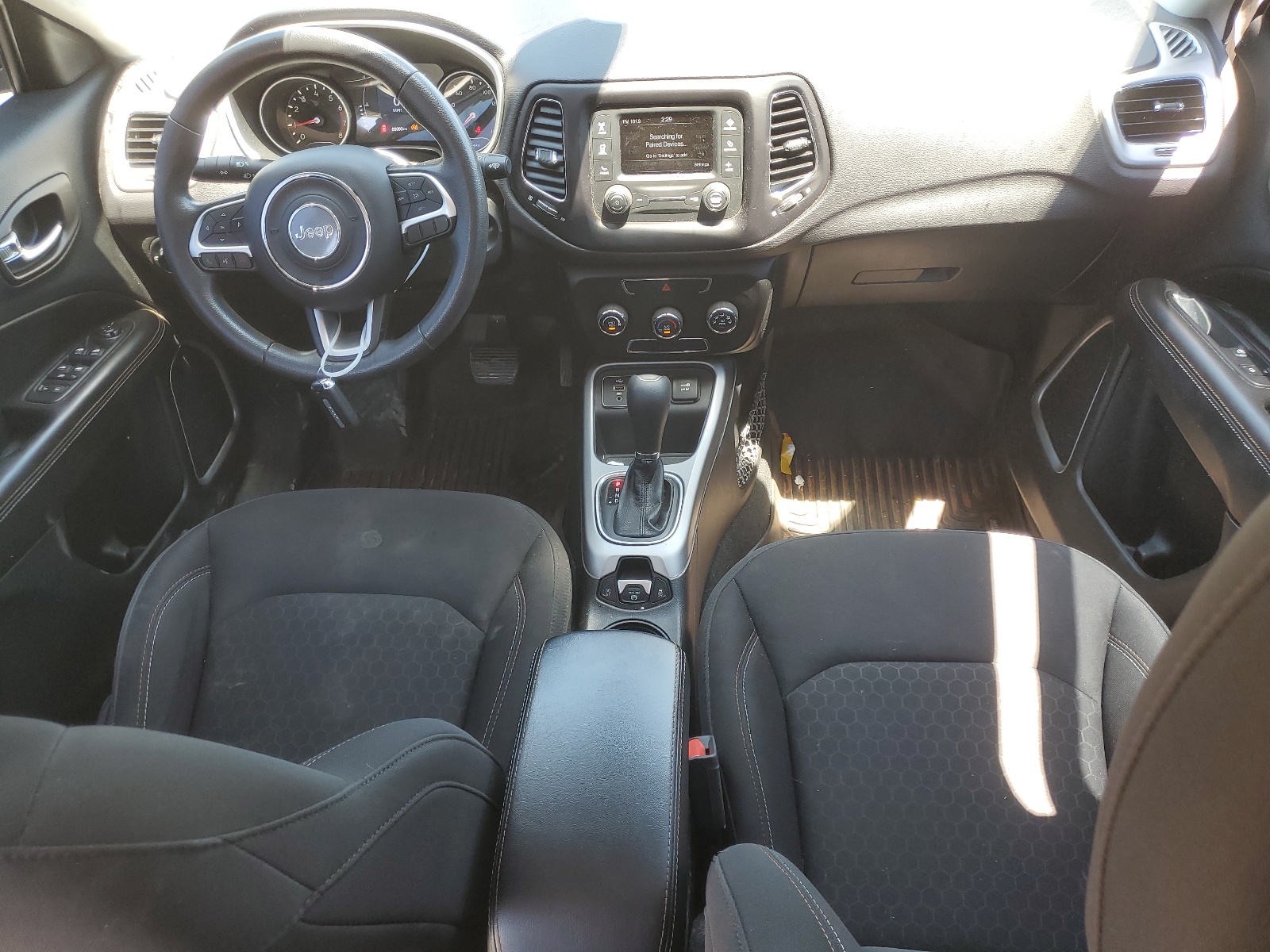 3C4NJCAB2JT438852 2018 Jeep Compass Sport