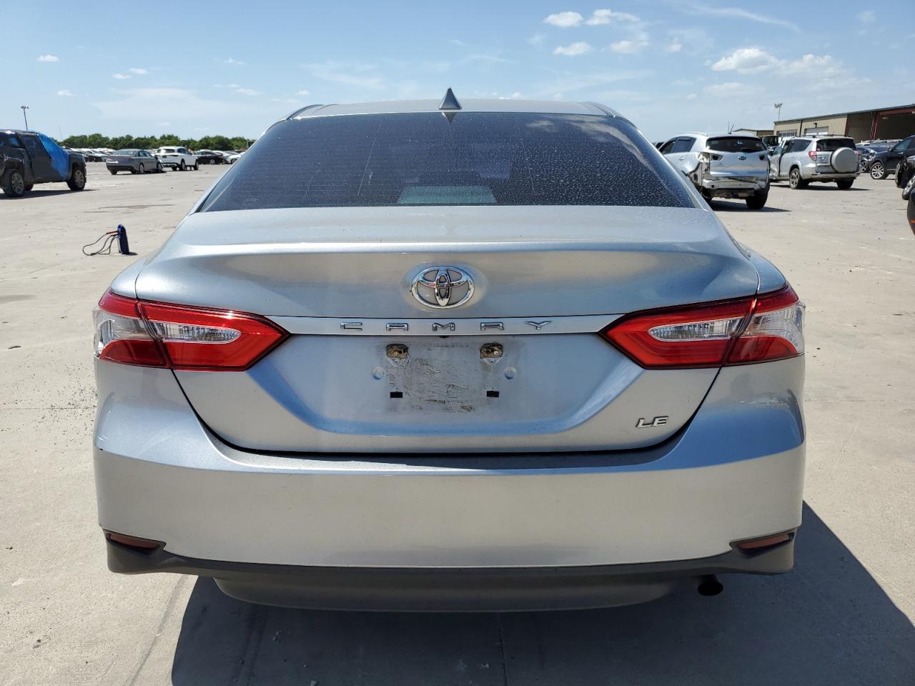 2018 Toyota Camry L VIN: 4T1B11HK0JU579594 Lot: 61354954