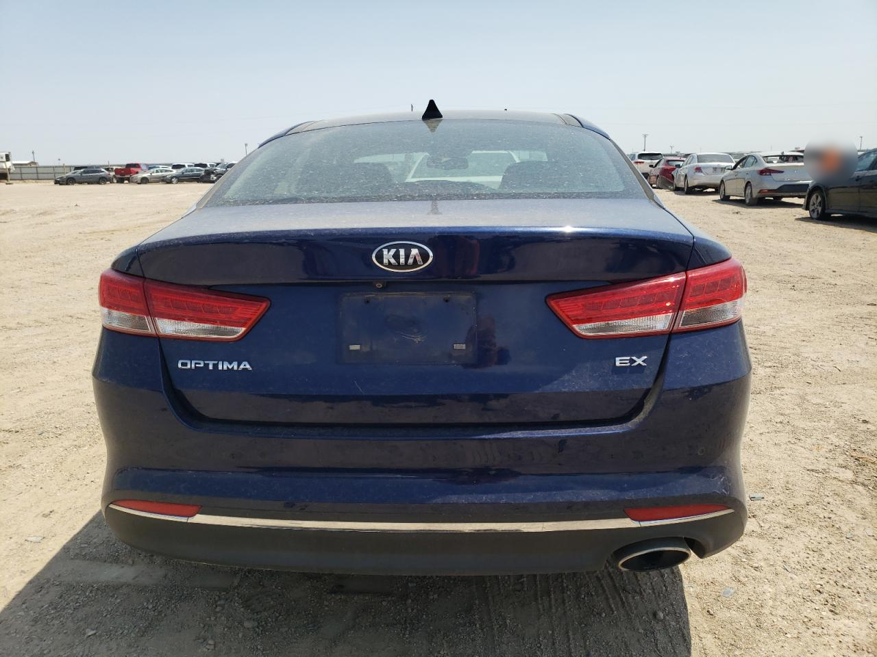 5XXGU4L33JG238330 2018 Kia Optima Ex