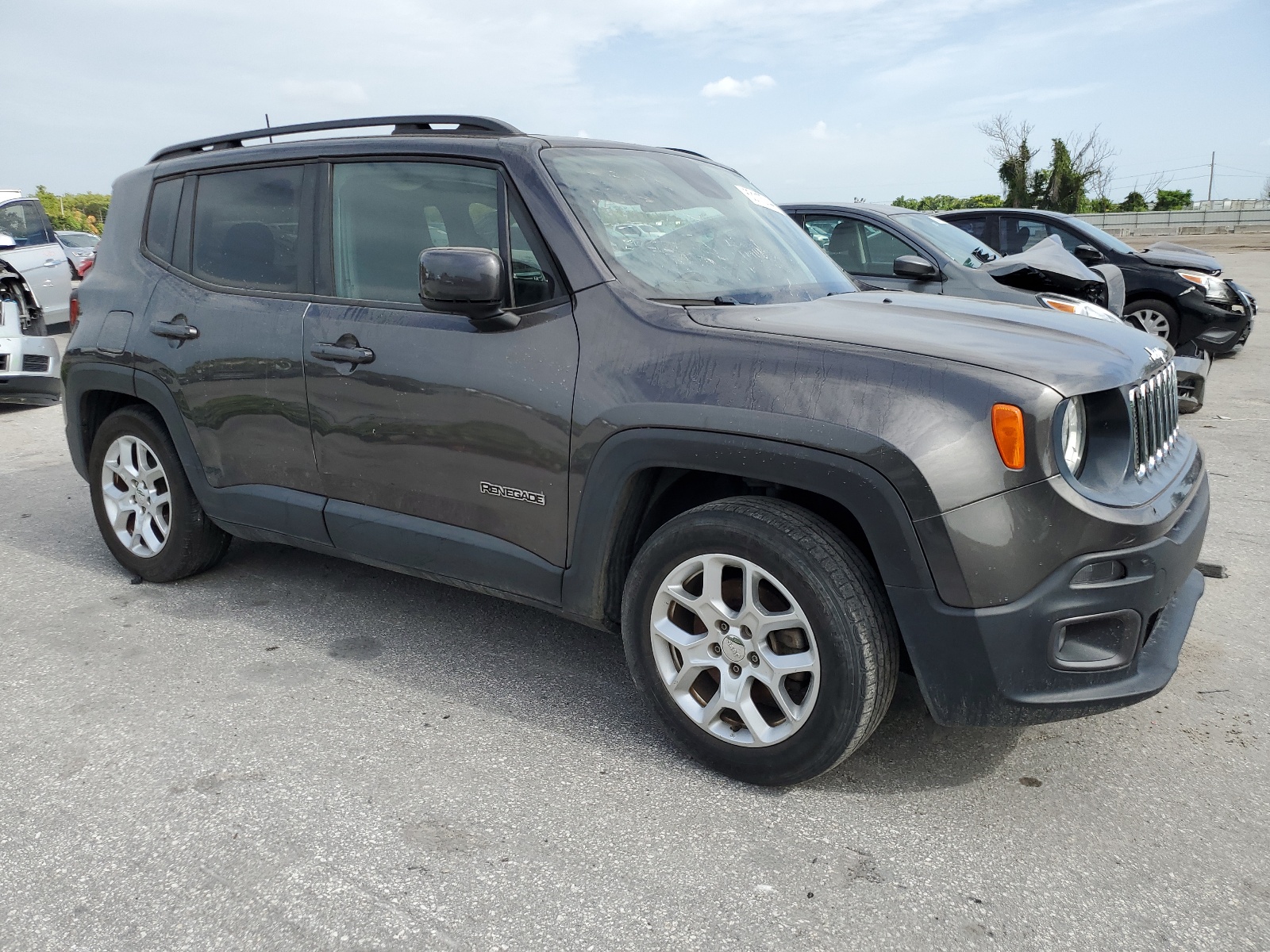 2018 Jeep Renegade Latitude vin: ZACCJABB8JPJ62238