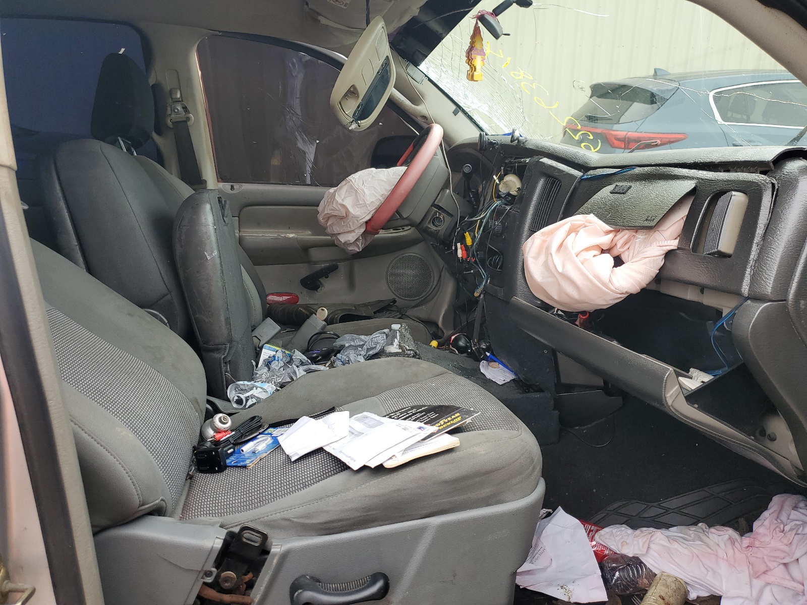 1D7HU18D15J617323 2005 Dodge Ram 1500 St