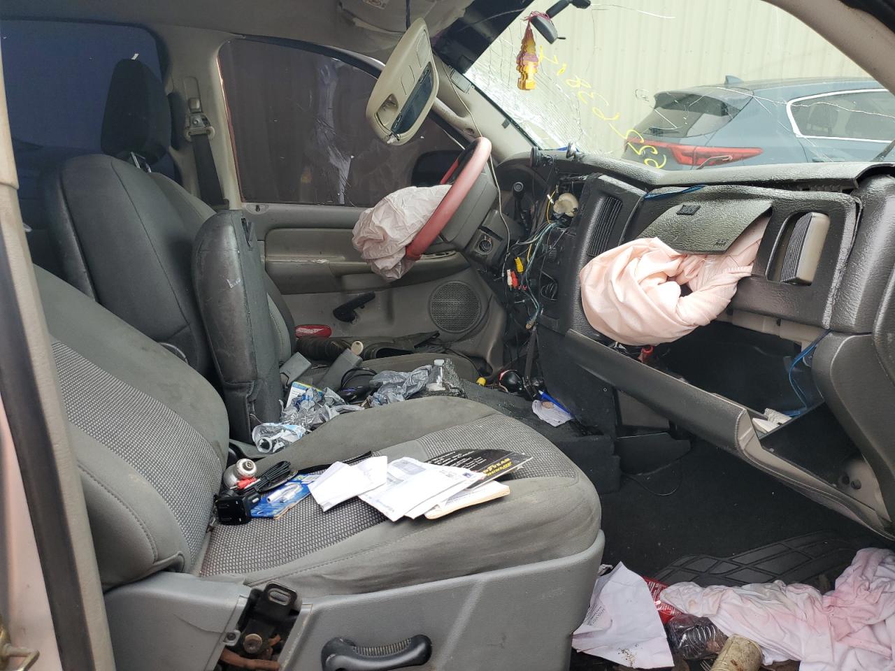 2005 Dodge Ram 1500 St VIN: 1D7HU18D15J617323 Lot: 62263814