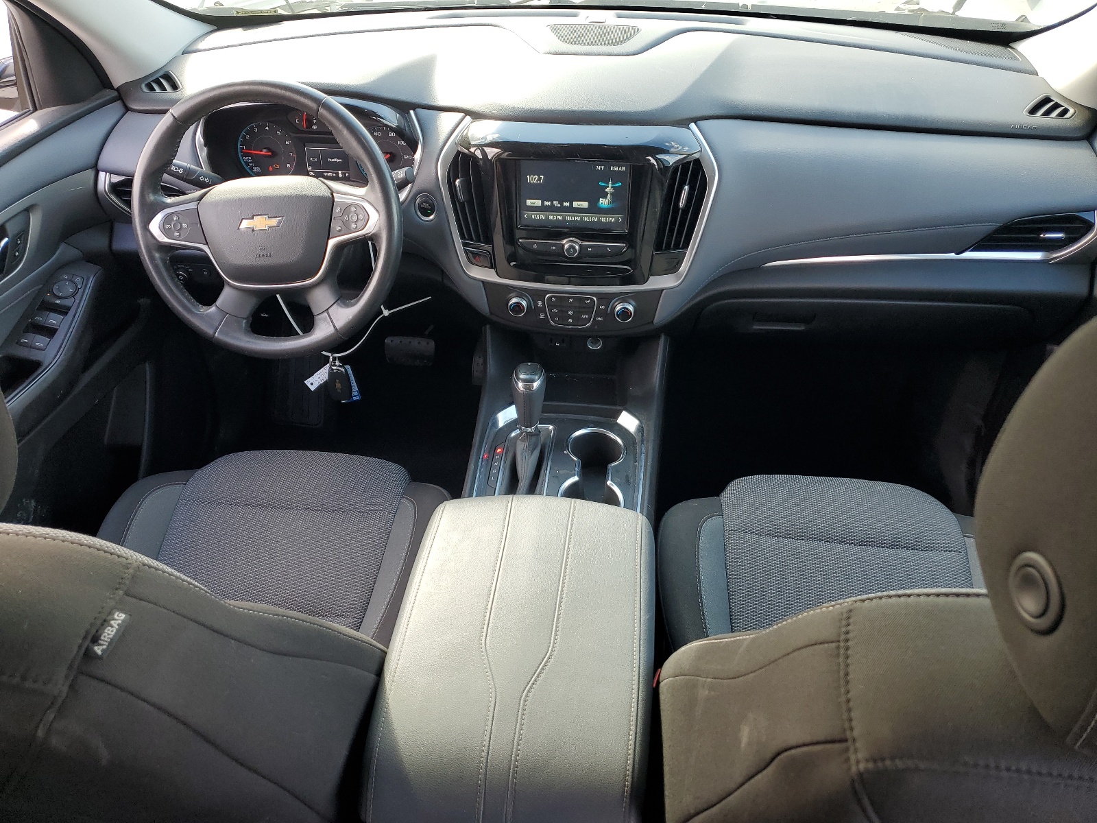 1GNERGKW6JJ137954 2018 Chevrolet Traverse Lt