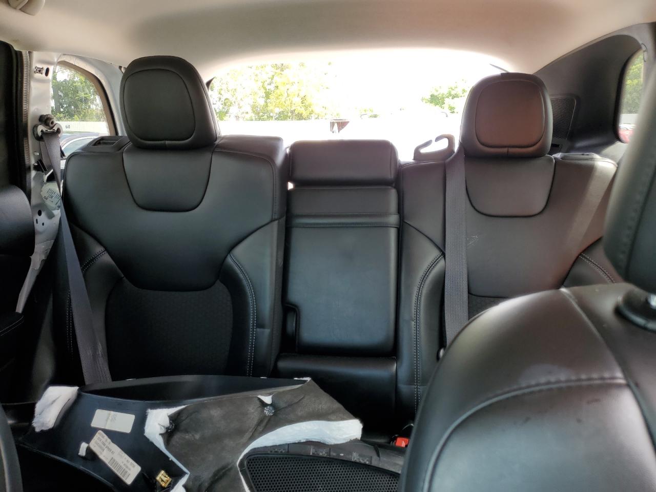 2019 Jeep Cherokee Latitude Plus VIN: 1C4PJLLX6KD109743 Lot: 61953924