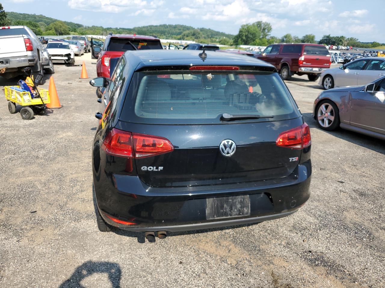 2016 Volkswagen Golf S VIN: 3VW117AU7GM067162 Lot: 61600024