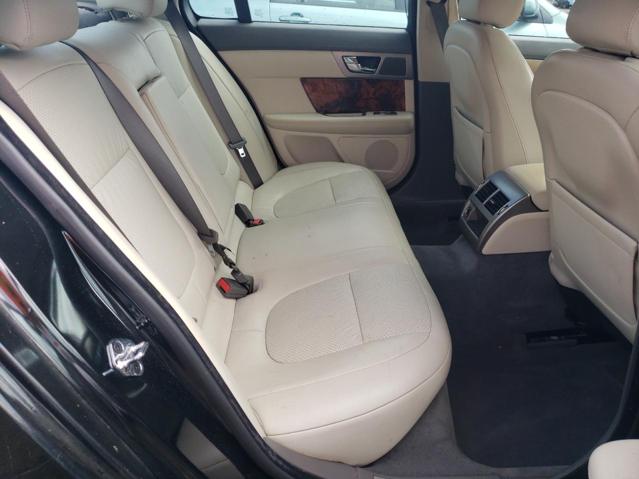 2011 Jaguar Xf Premium VIN: SAJWA0GB8BLS01582 Lot: 65133214