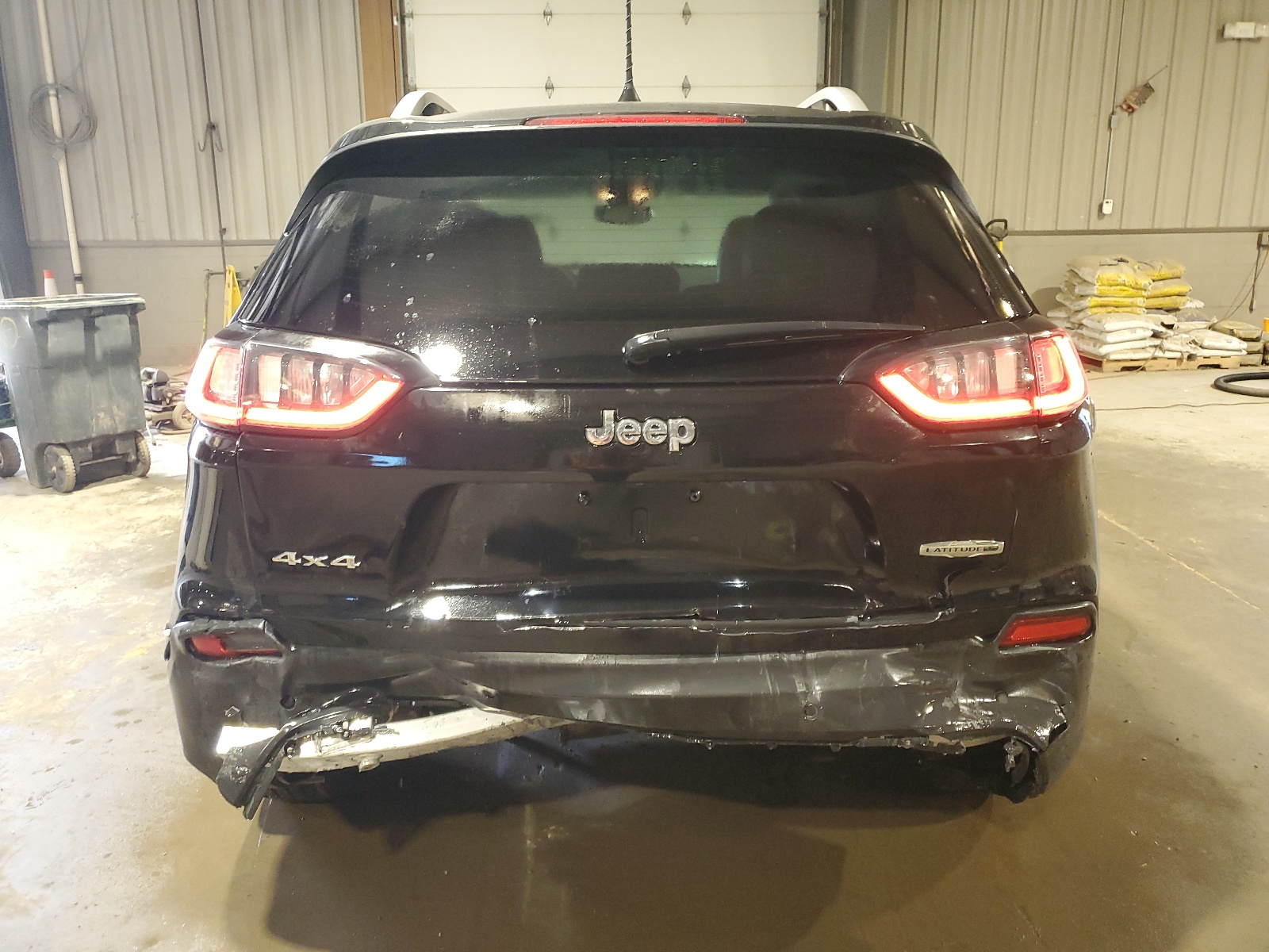 2021 Jeep Cherokee Latitude Plus vin: 1C4PJMLB2MD223655