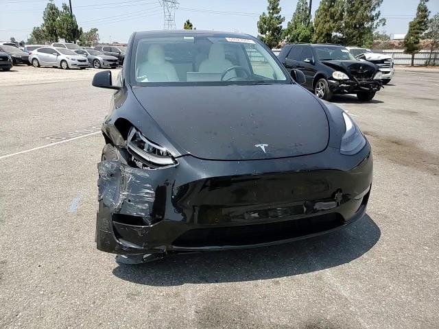 2022 Tesla Model Y VIN: 7SAYGAEE4NF556252 Lot: 64623944