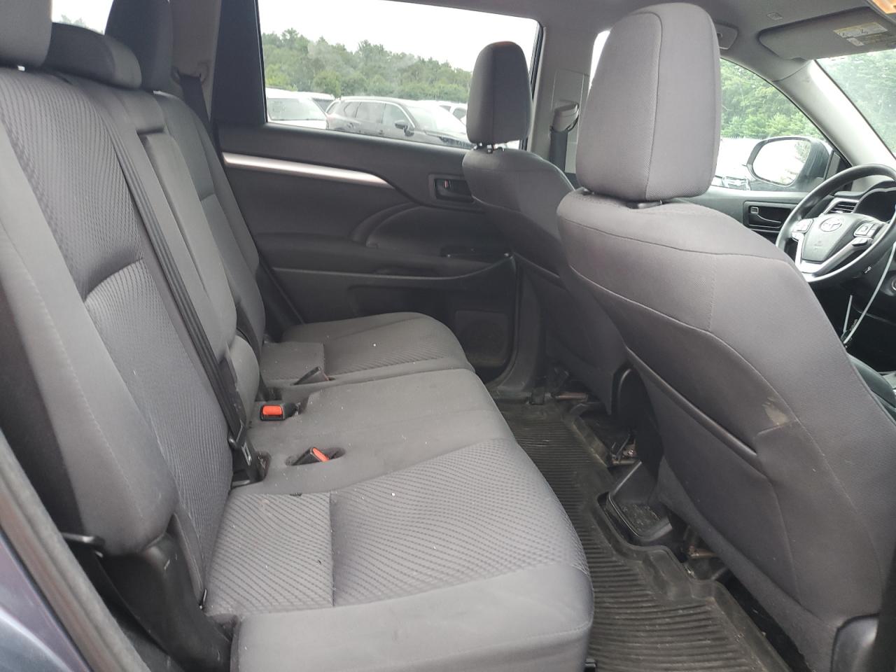 2018 Toyota Highlander Le VIN: 5TDBZRFH8JS886339 Lot: 65372384