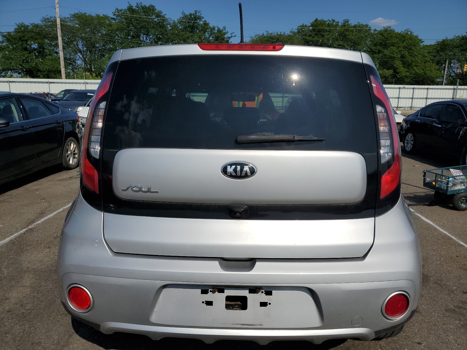 KNDJP3A58J7611284 2018 Kia Soul +